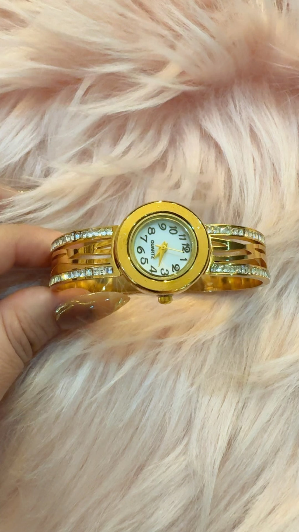 Handcuff watch