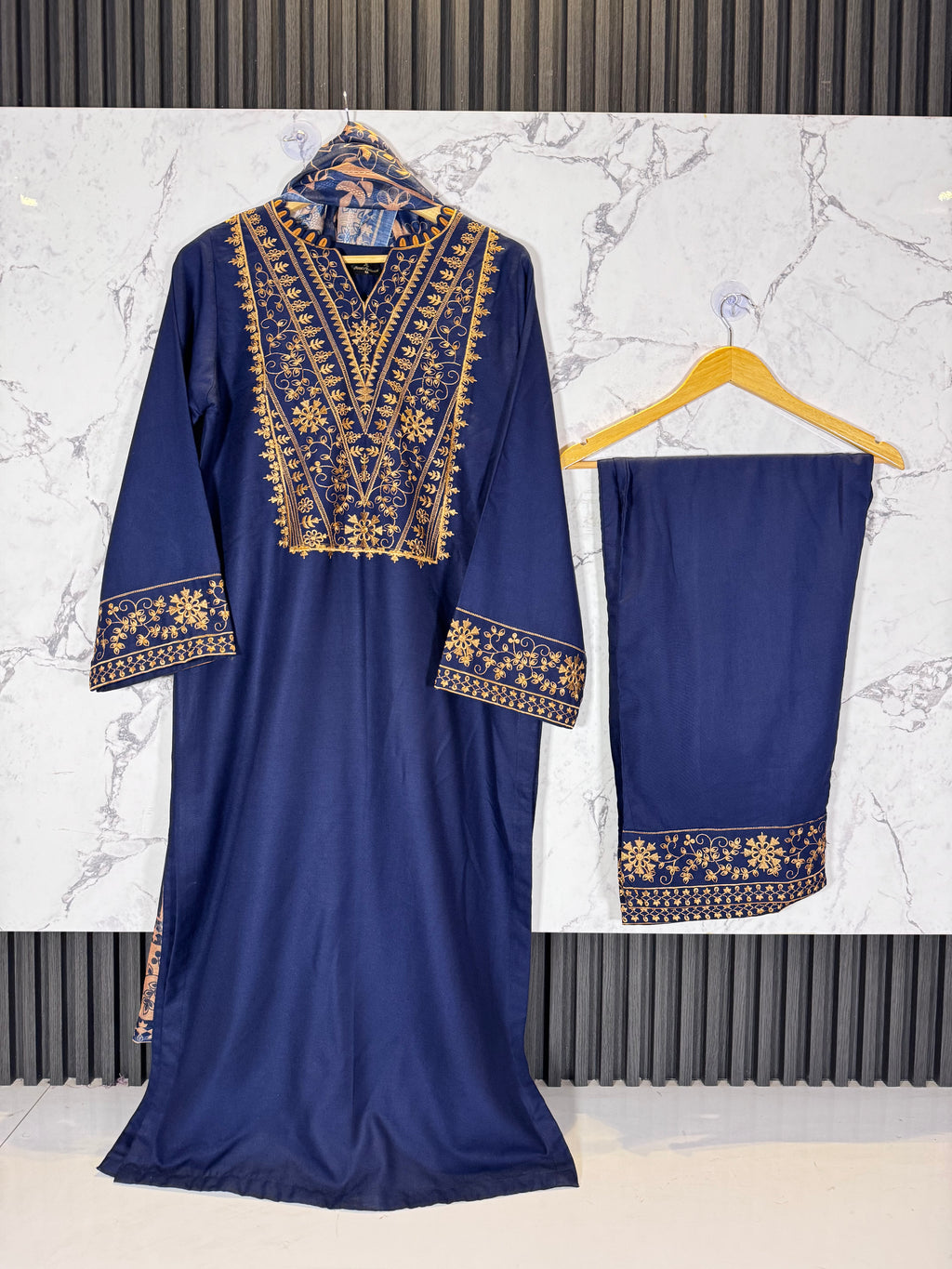 3 Piece Winter Dhanak Embroidered Suit