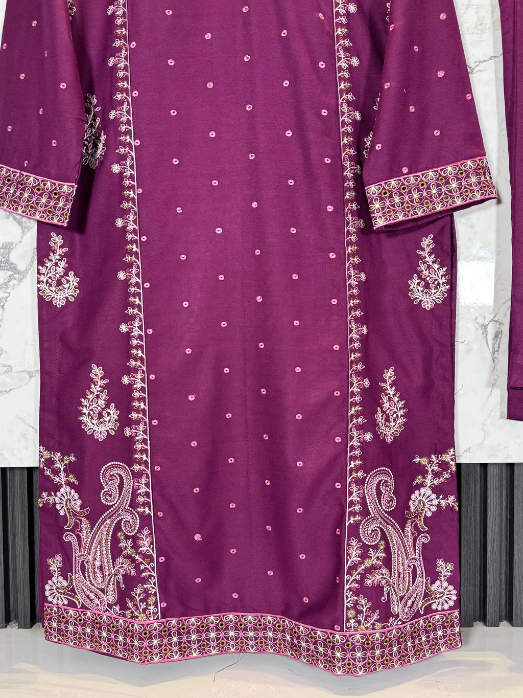 3 Piece Winter Dhanak Embroidered Suit