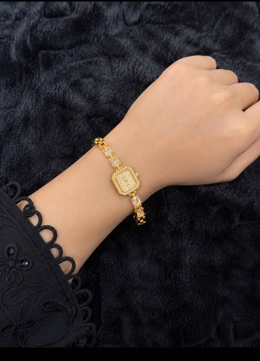 Stylish Hand Watch