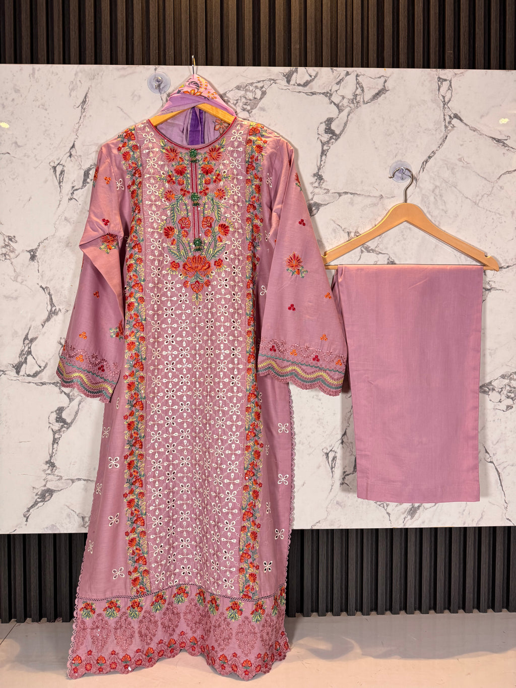3 Piece Embroidered lawn suit