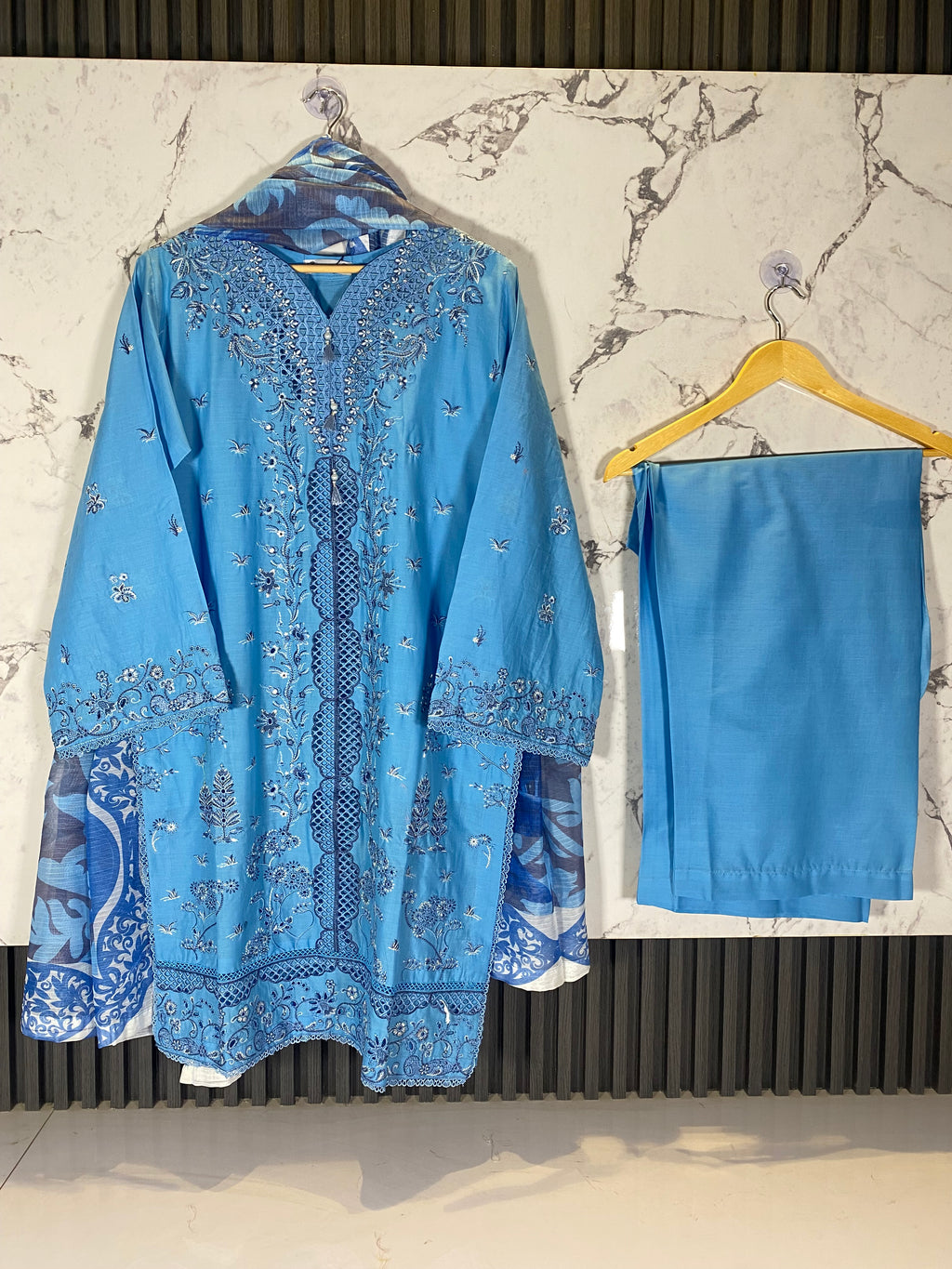 3 Piece - Embroidered Lawn Suit