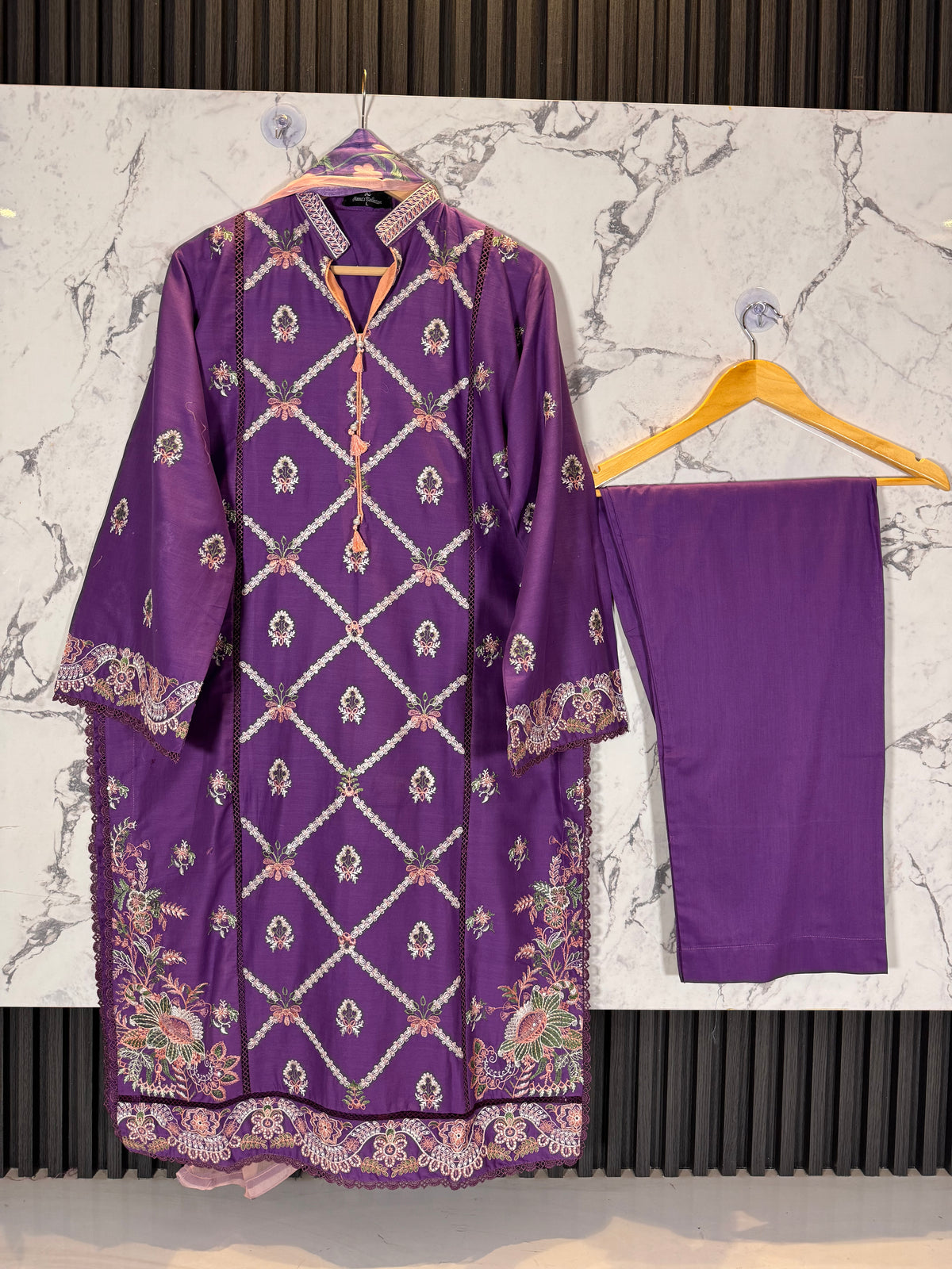3 Piece Embroidered lawn suit