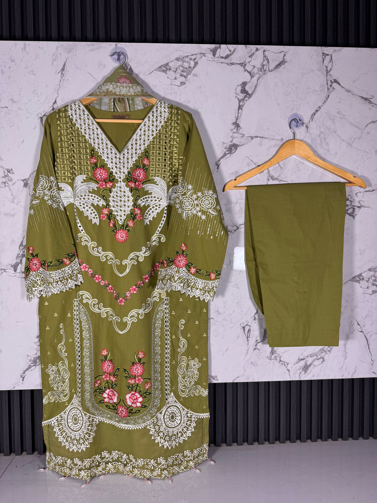 3 Piece Embroidered Lawn Suit