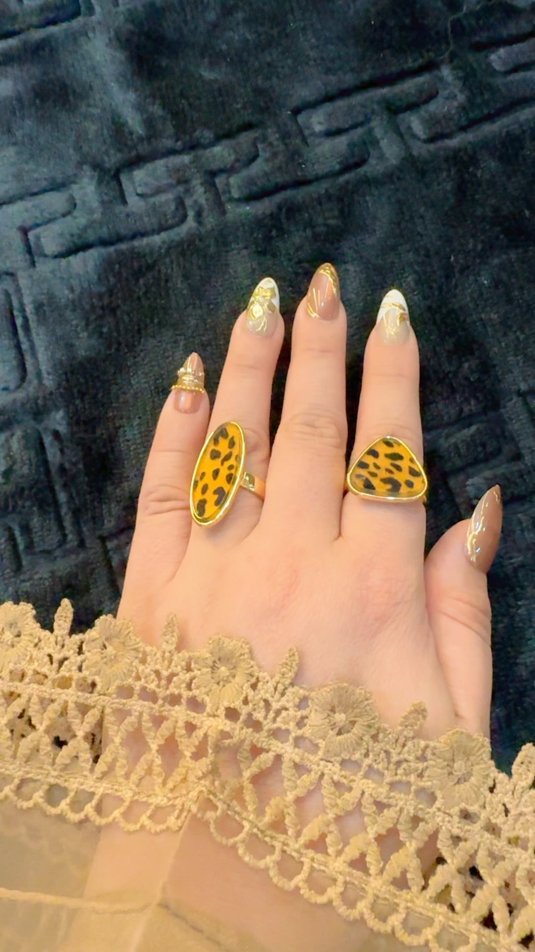 4 Stylish rings
