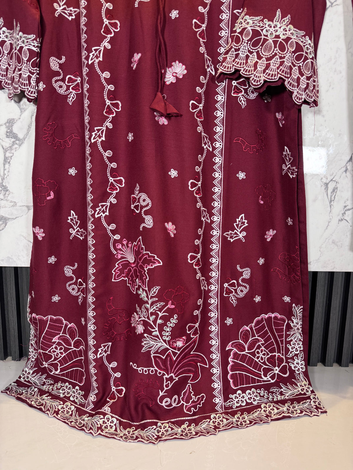 3 Piece Winter Dhanak Embroidered Suit