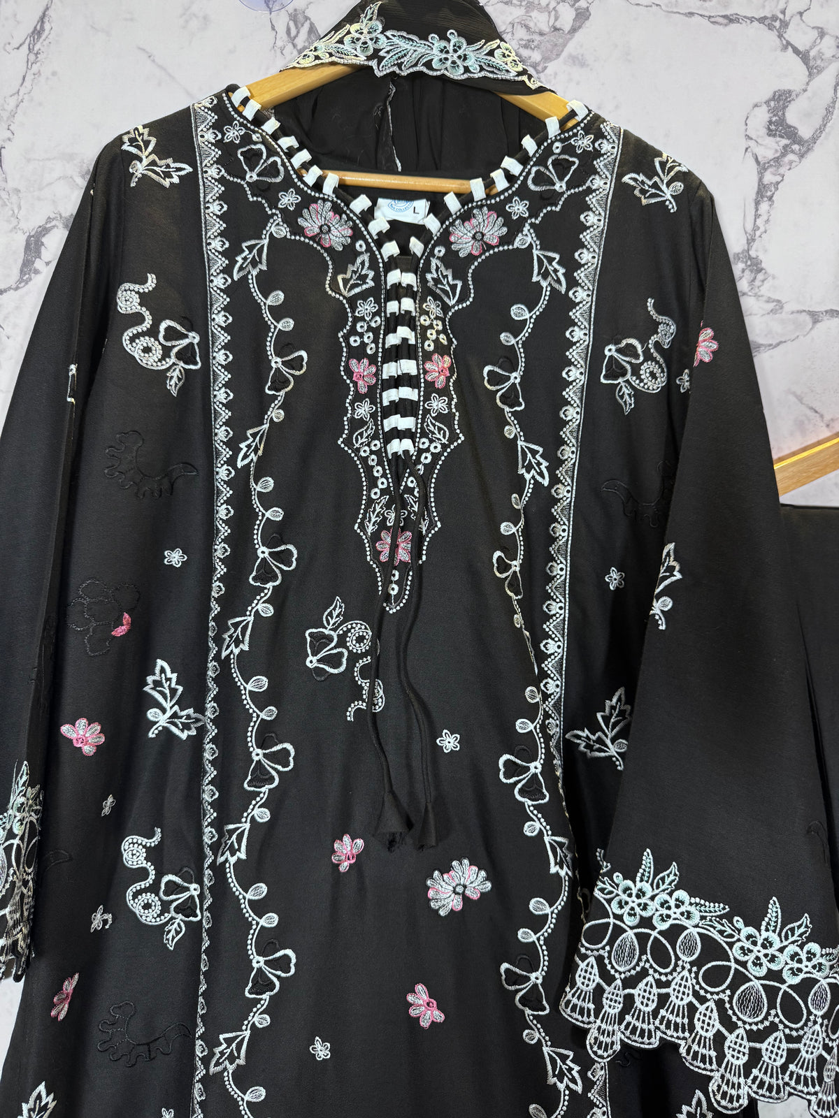 3 Piece Winter Dhanak Embroidered Suit
