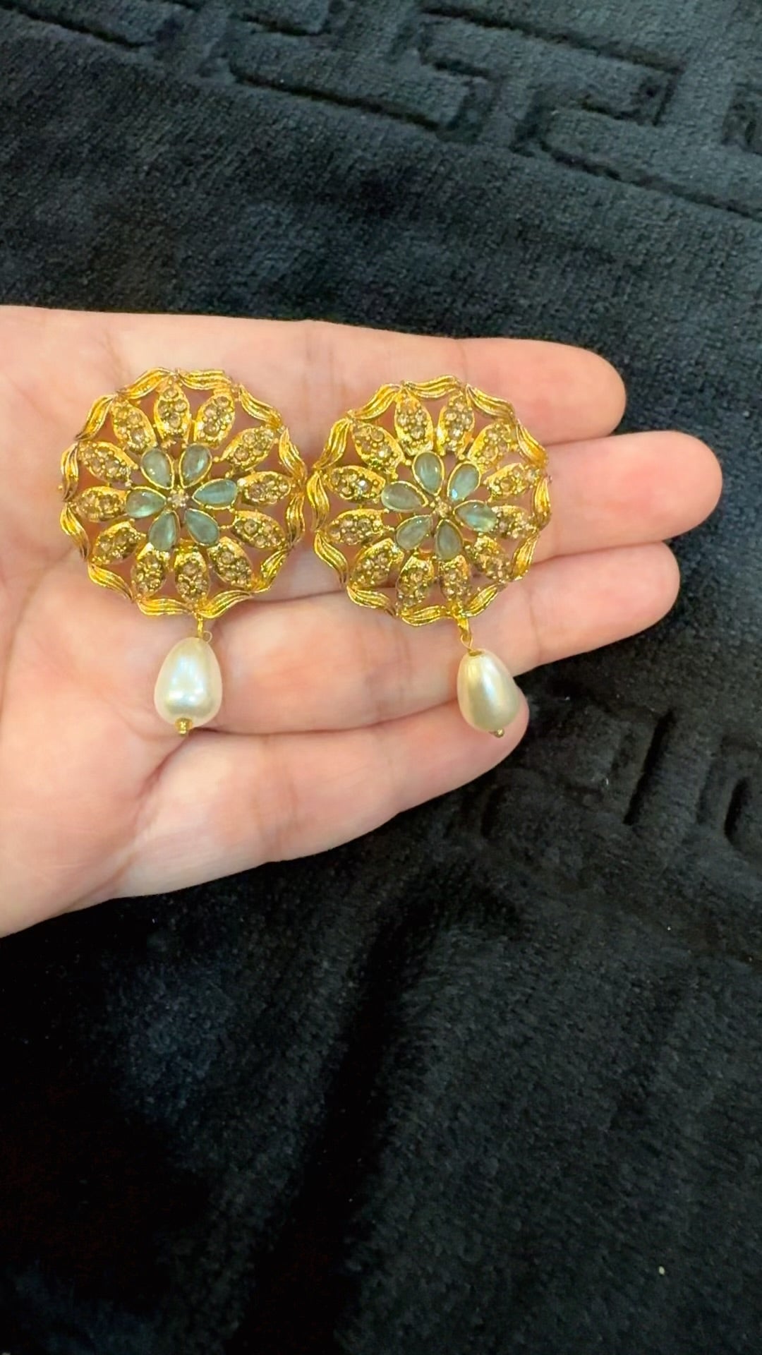 Ear rings
