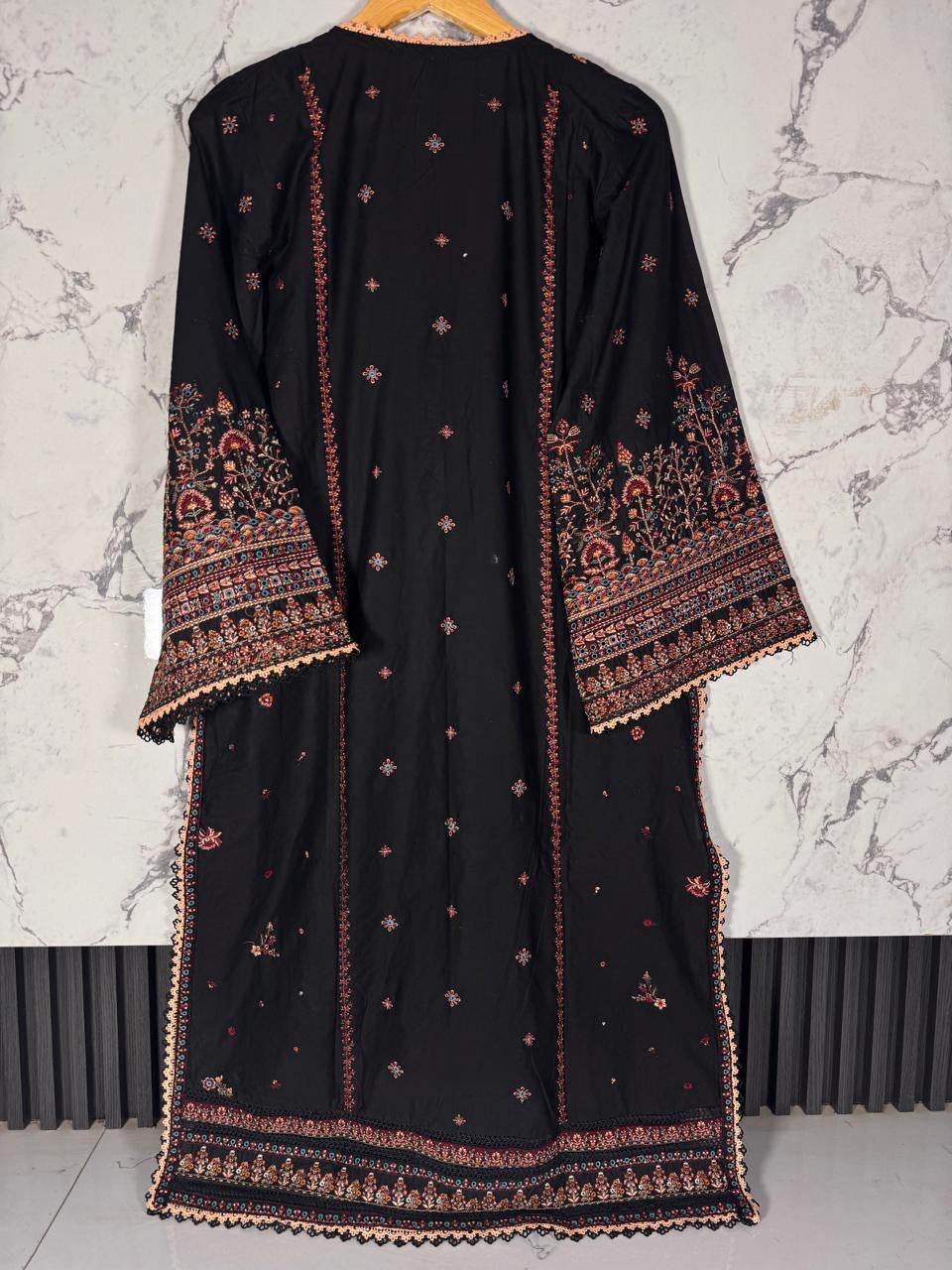 3 Piece Embroidered Lawn Suit