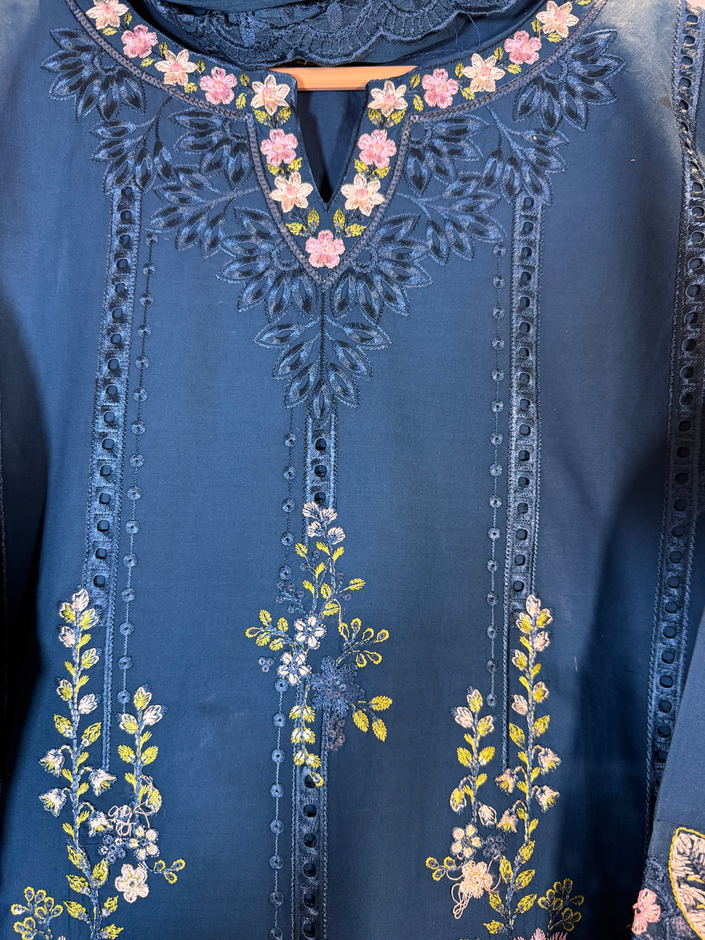 3 Piece Embroidered Lawn Suit