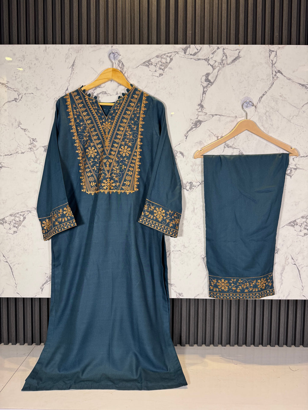 3 Piece Winter Dhanak Embroidered Suit