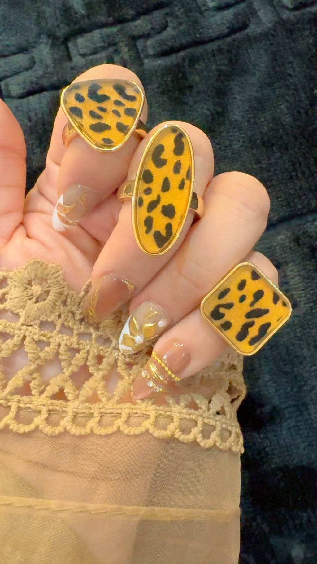 4 Stylish rings