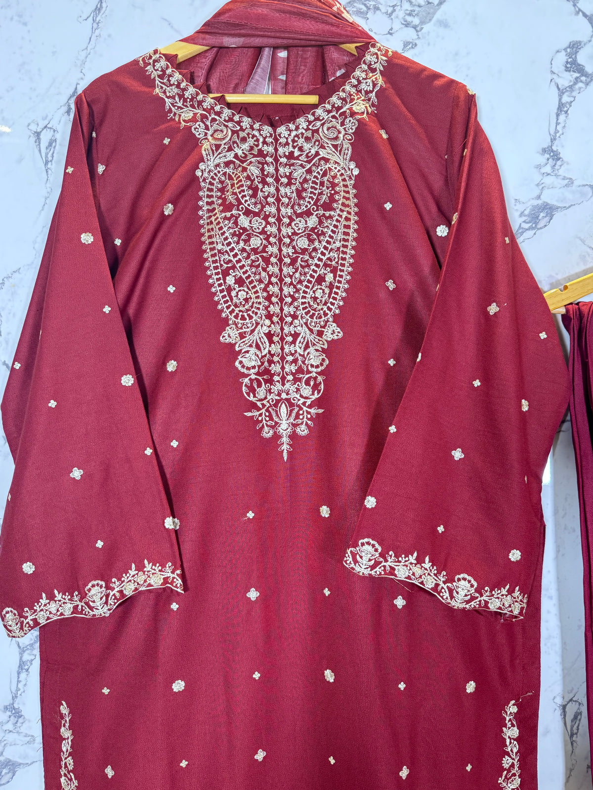 3 Piece Winter Dhanak Embroidered Suit