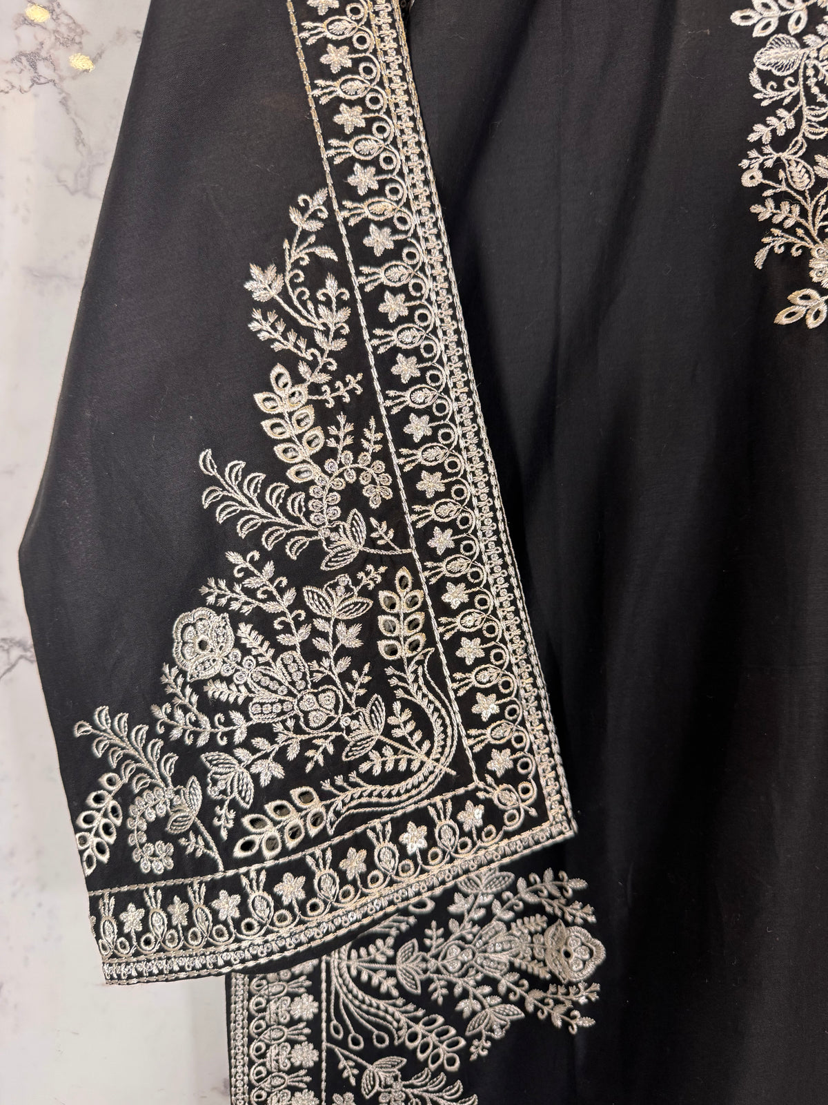 3 Piece Embroidered Lawn Cotton Suit