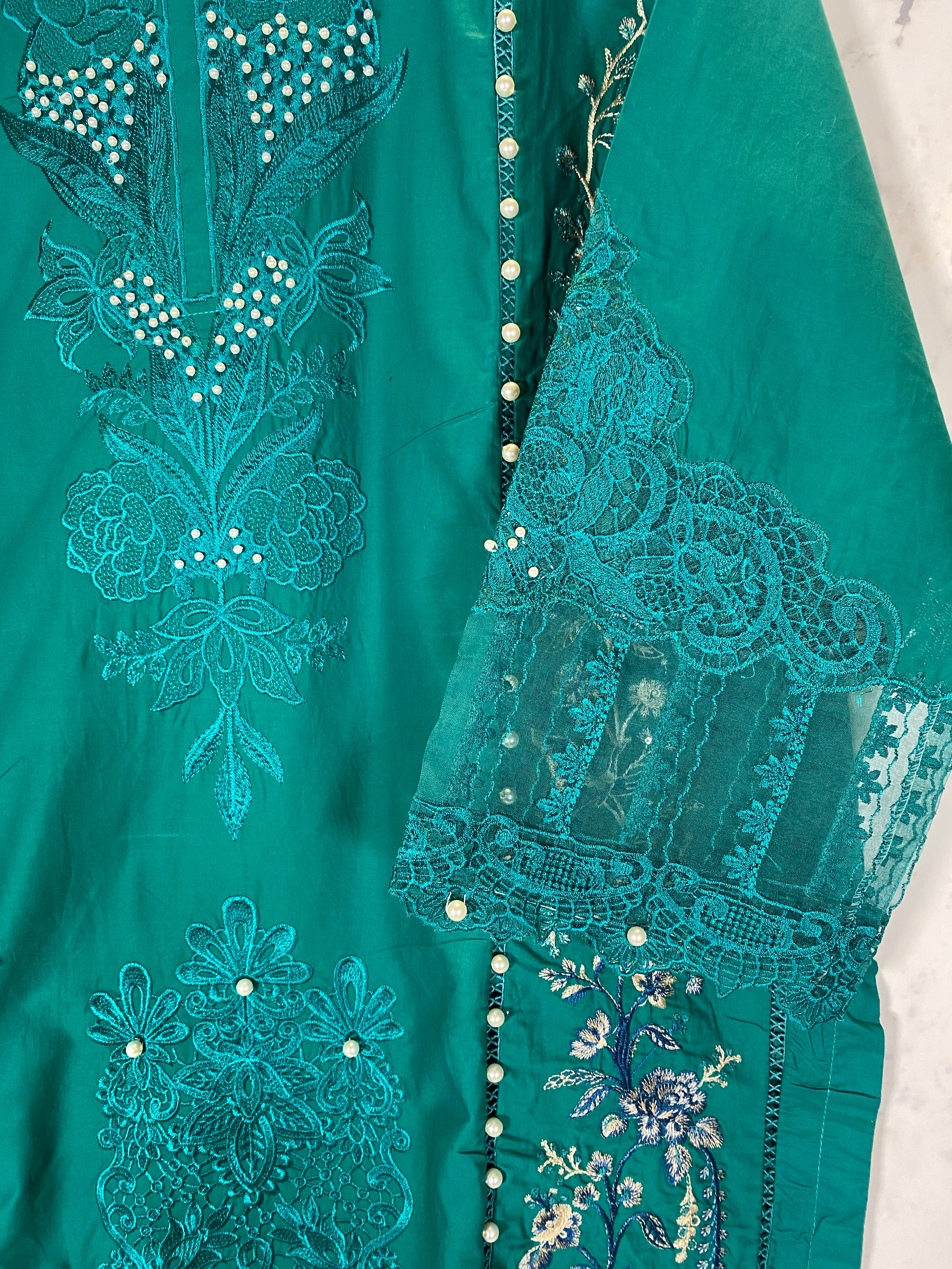 3 Piece - Embroidered Lawn Suit