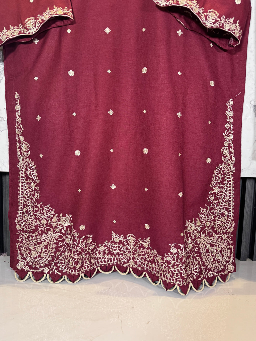 3 Piece Winter Dhanak Embroidered Suit