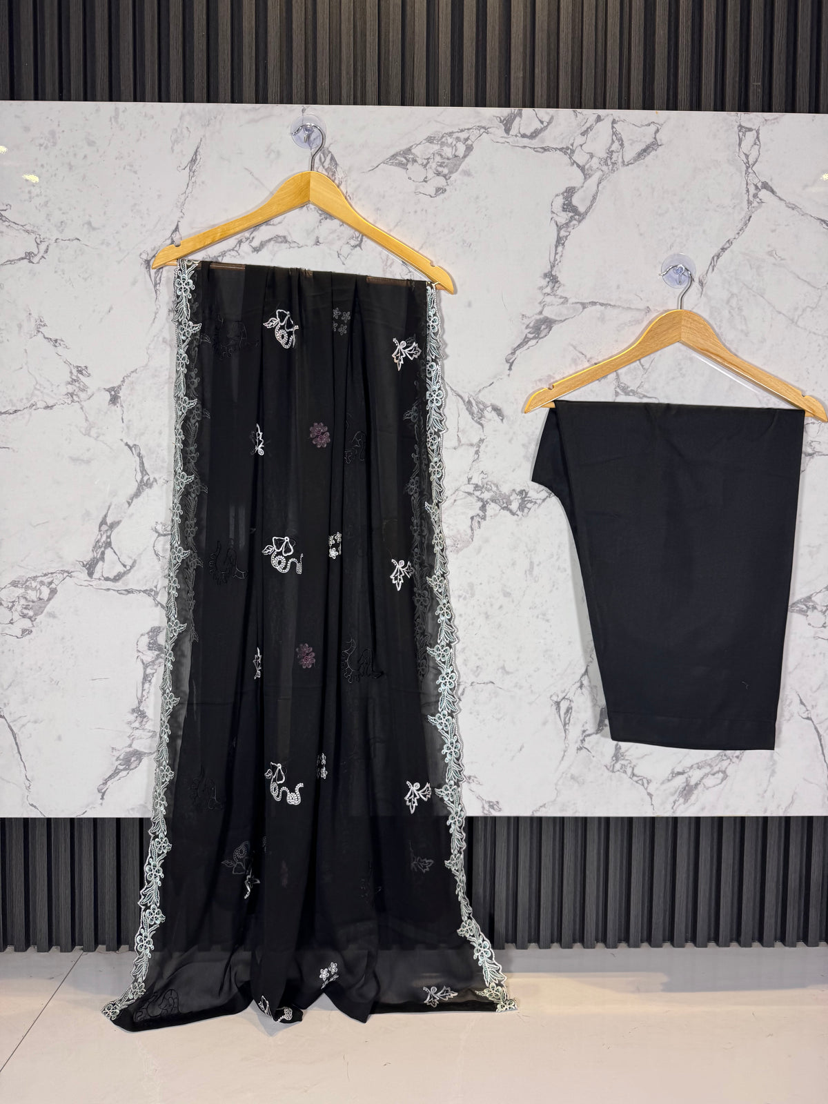 3 Piece Winter Dhanak Embroidered Suit