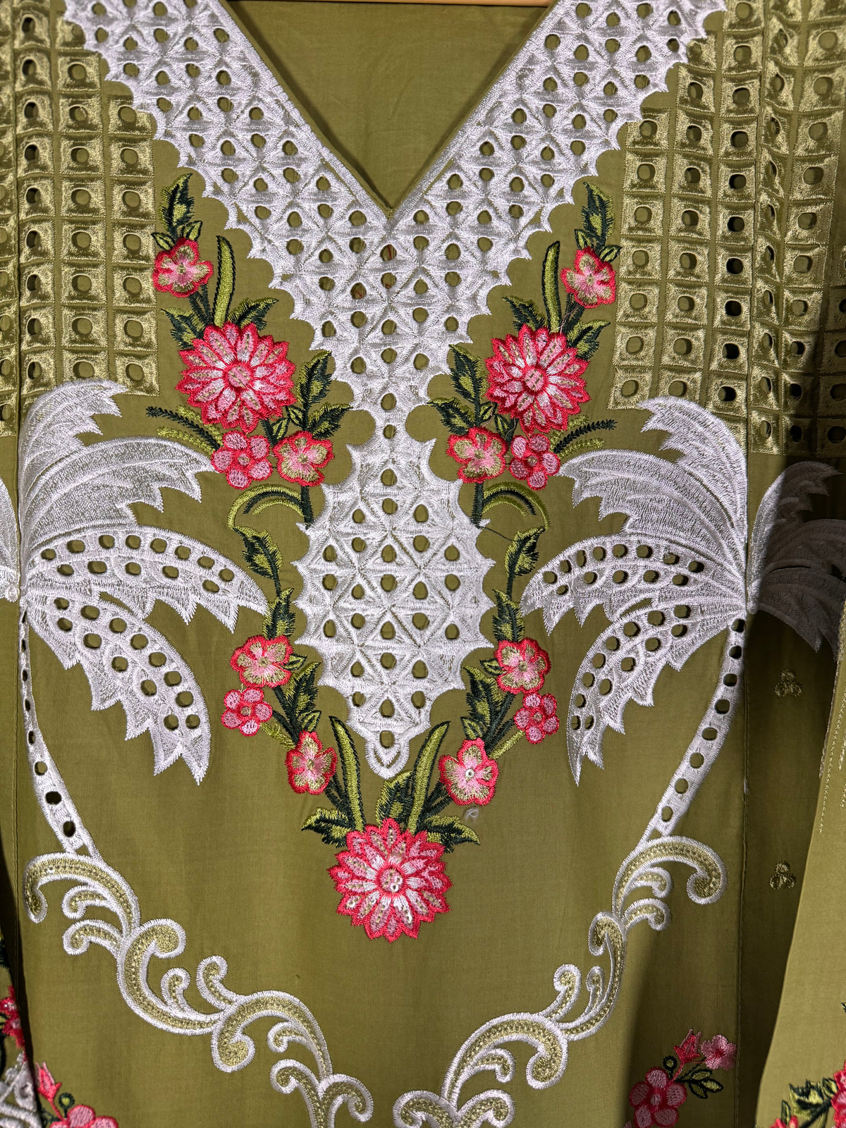 3 Piece Embroidered Lawn Suit