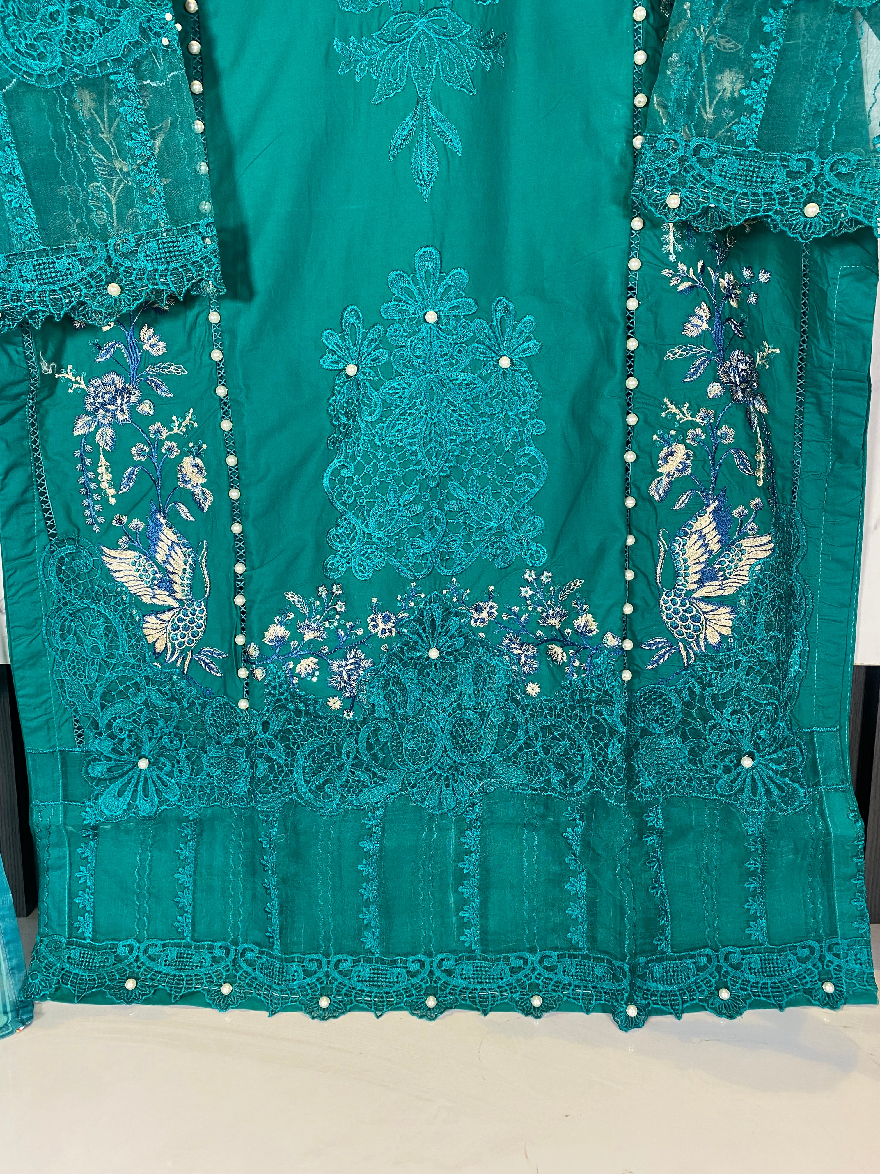 3 Piece - Embroidered Lawn Suit