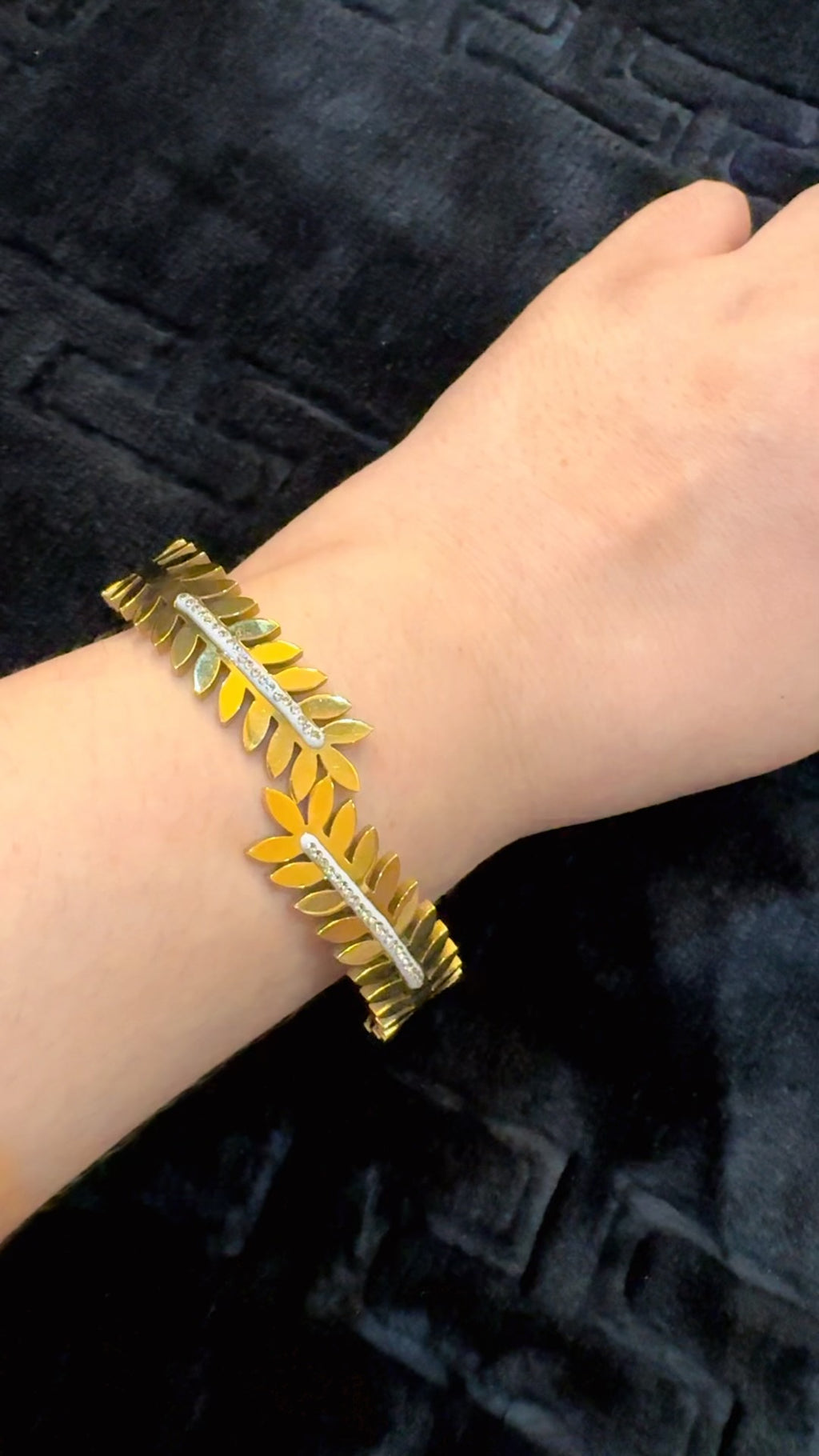 Adjustable Handcuff