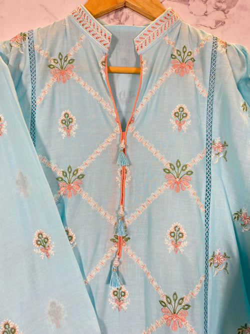 3 Piece - Embroidered Lawn Suit