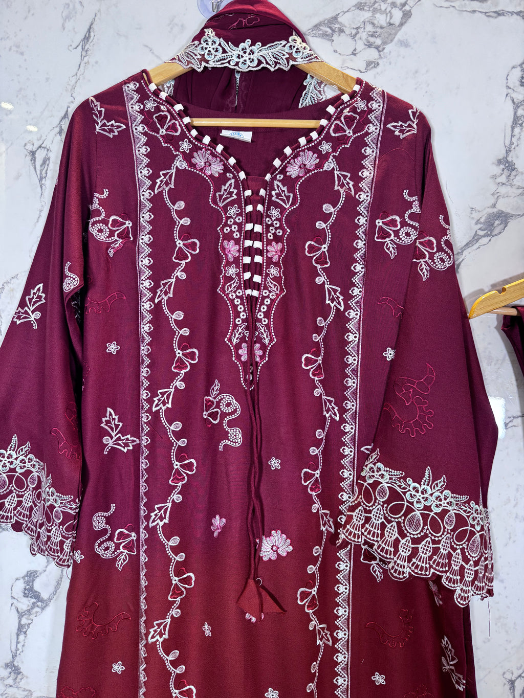 3 Piece Winter Dhanak Embroidered Suit
