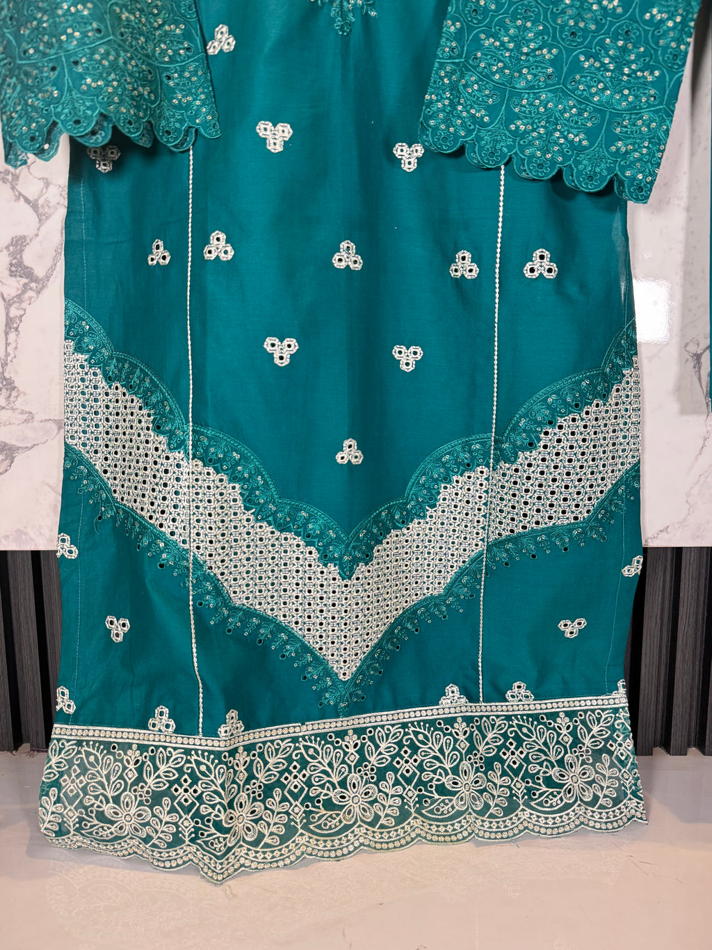 3 Piece Lawn Embroidered Suit
