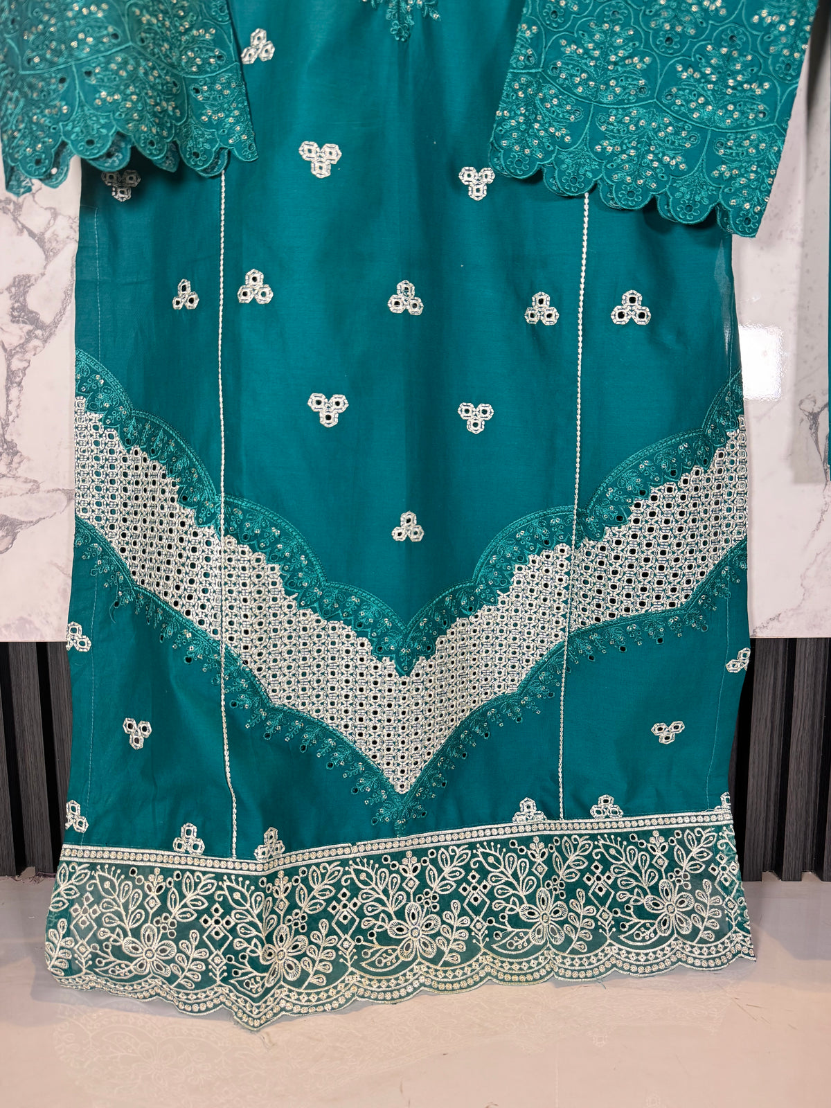 3 Piece Lawn Embroidered Suit