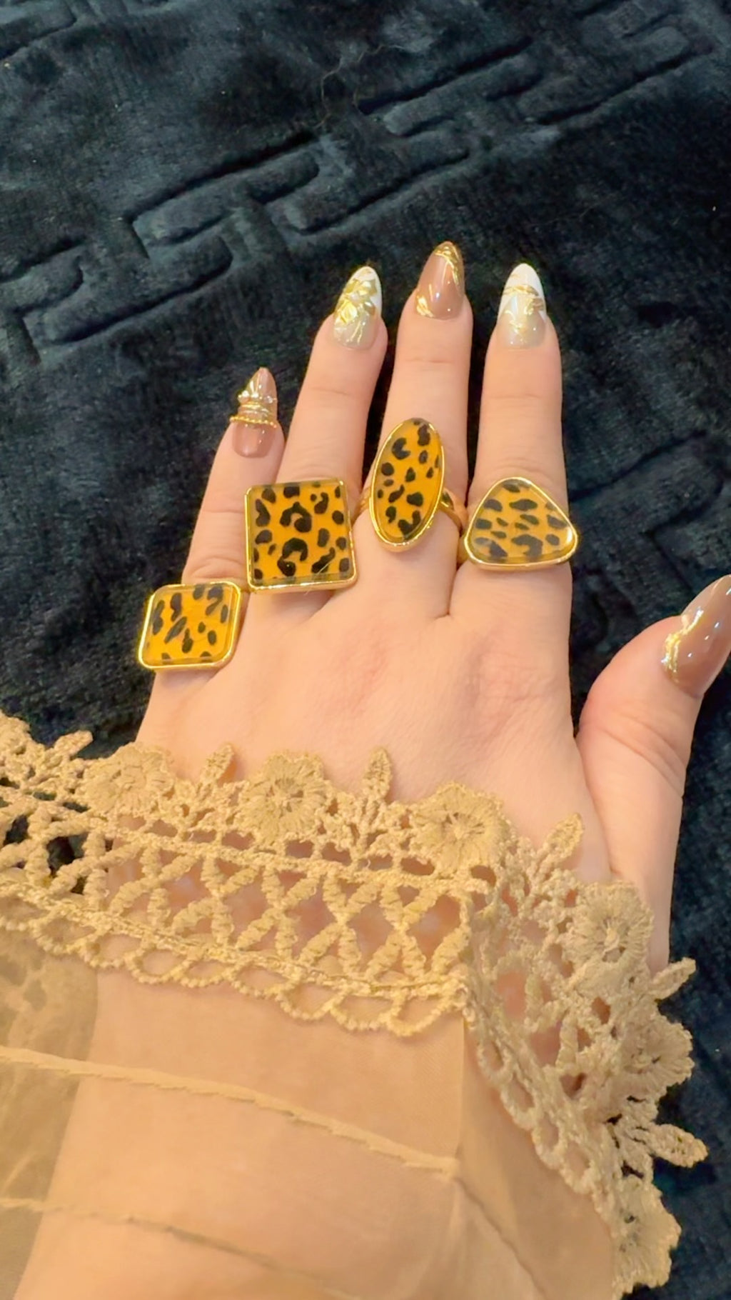 4 Stylish rings