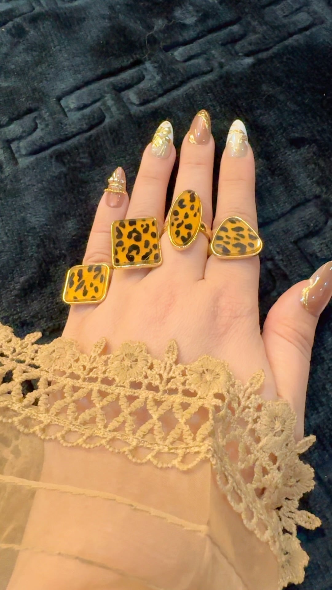 4 Stylish rings