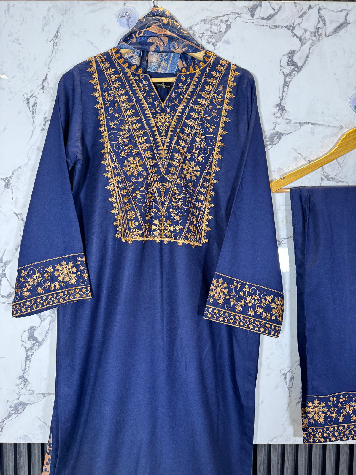 3 Piece Winter Dhanak Embroidered Suit