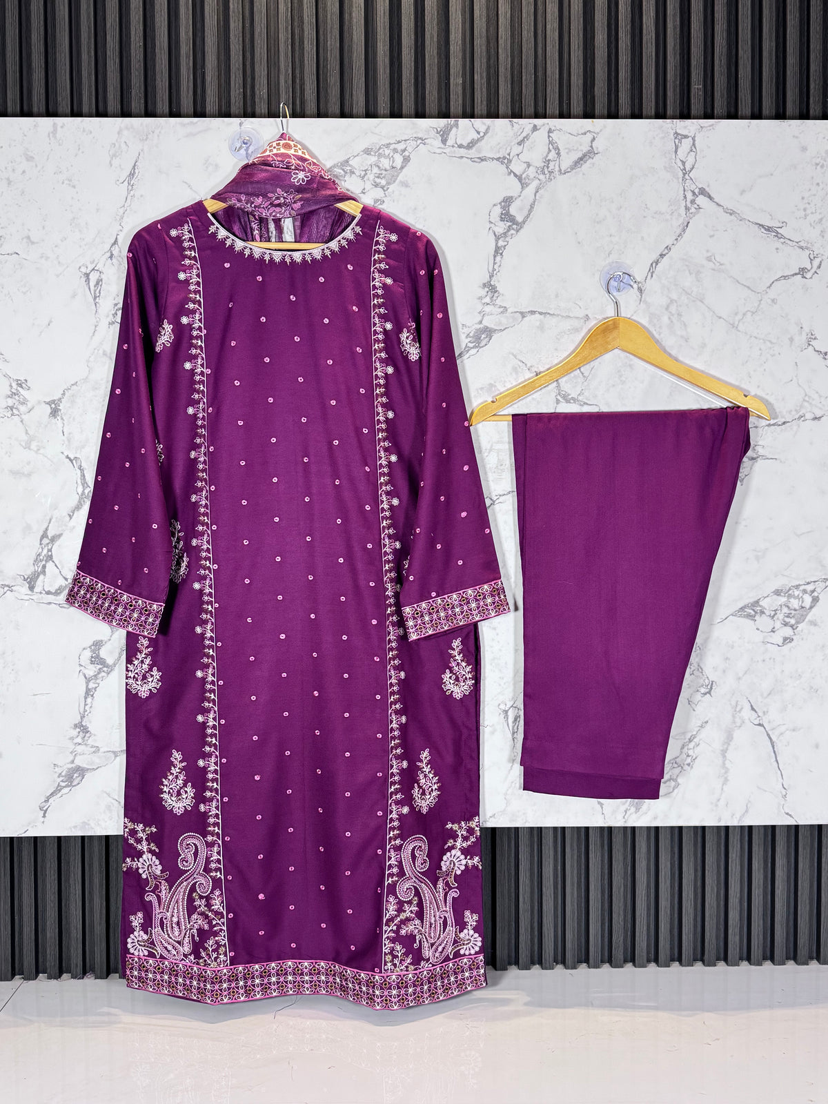 3 Piece Winter Dhanak Embroidered Suit