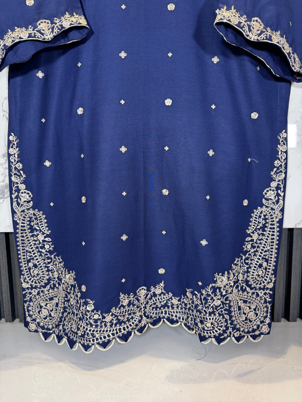 3 Piece Winter Dhanak Embroidered Suit