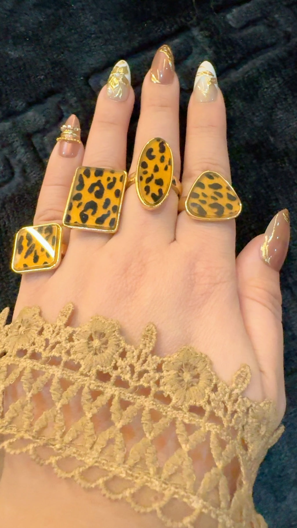 4 Stylish rings