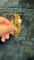 Adjustable handcuff