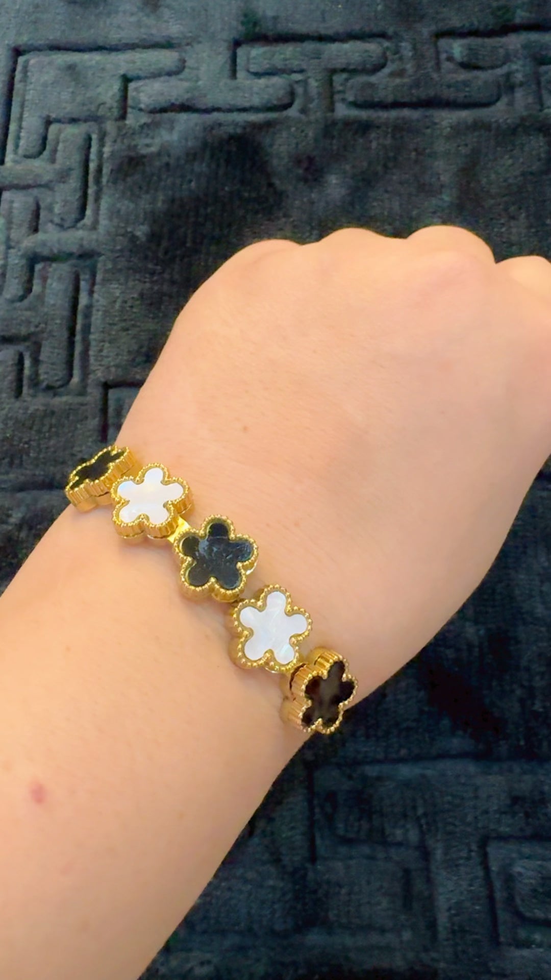 Adjustable Handcuff