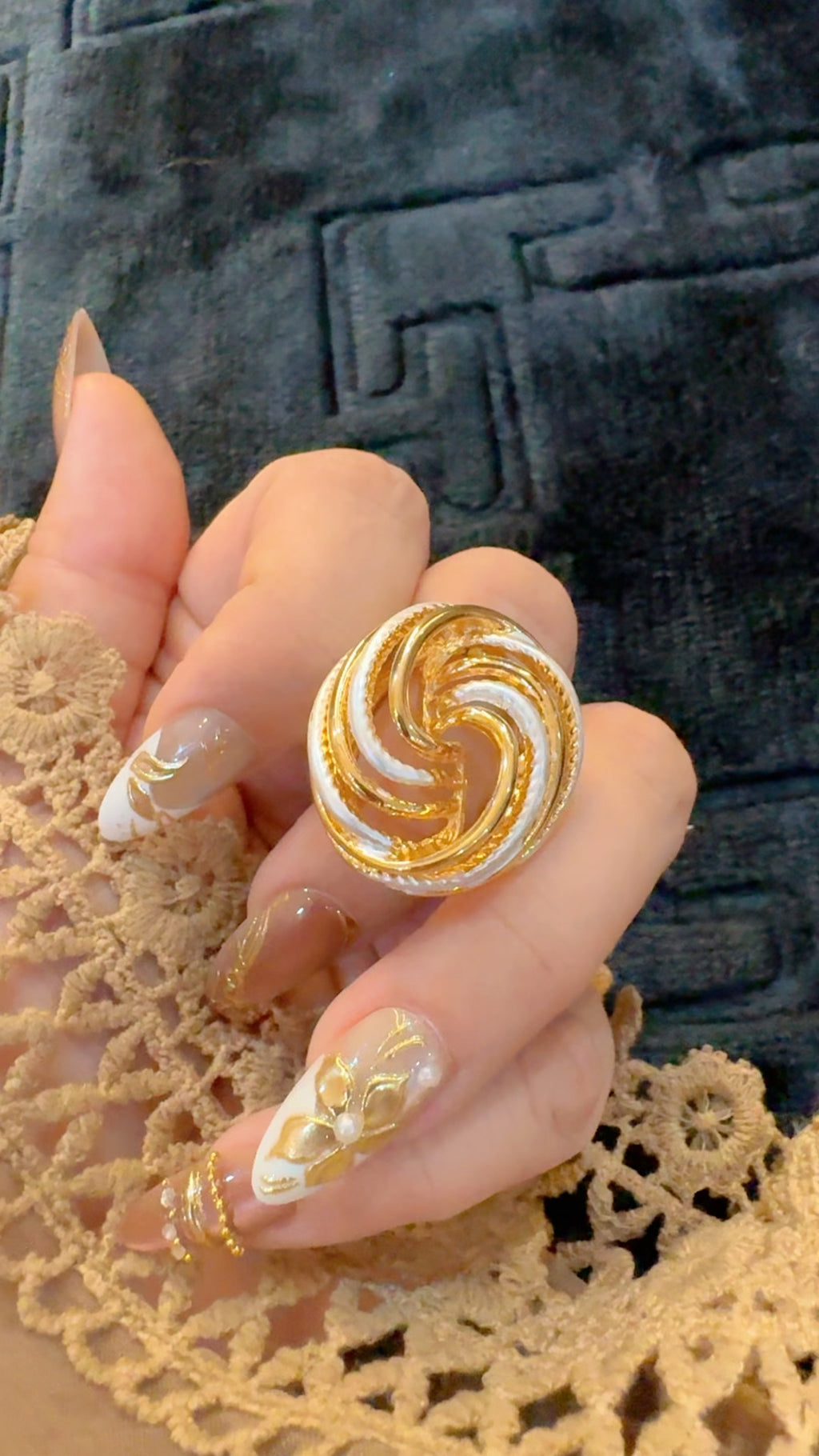 Adjustable ring